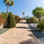Beachfront Mare With Jaccuzi And Infinity Pool Villa Kissonerga