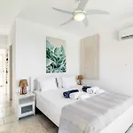 Beachfront Mare With Jaccuzi And Infinity Pool Villa Kissonerga