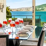 Villa Beachfront Mare With Jaccuzi And Infinity Pool *