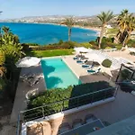 Beachfront Mare With Jaccuzi And Infinity Pool *