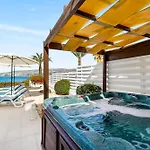 Beachfront Mare With Jaccuzi And Infinity Pool * キッソネルガ