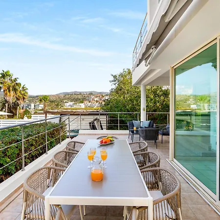 Beachfront Mare With Jaccuzi And Infinity Pool Vila *