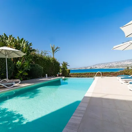 Vila Beachfront Mare With Jaccuzi And Infinity Pool *