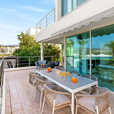 Villa Beachfront Mare With Jaccuzi And Infinity Pool *