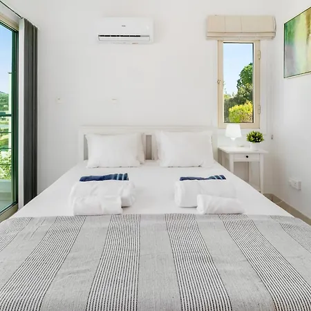Vila Beachfront Mare With Jaccuzi And Infinity Pool *