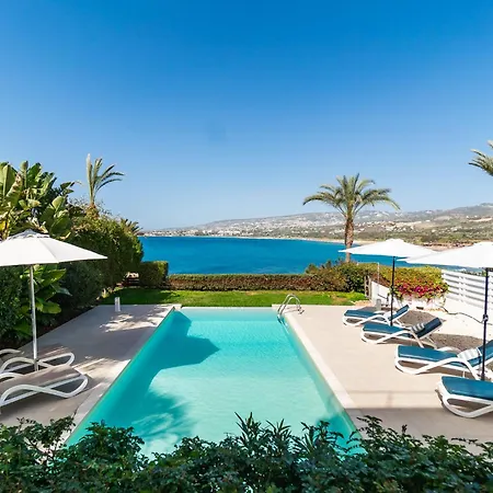 Villa Beachfront Mare With Jaccuzi And Infinity Pool