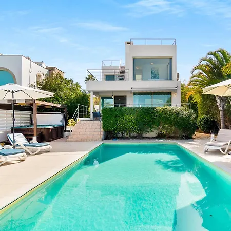 Villa Beachfront Mare With Jaccuzi And Infinity Pool *
