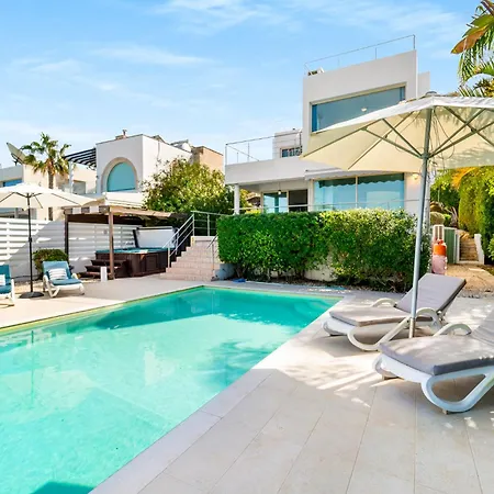 Vila Beachfront Mare With Jaccuzi And Infinity Pool *